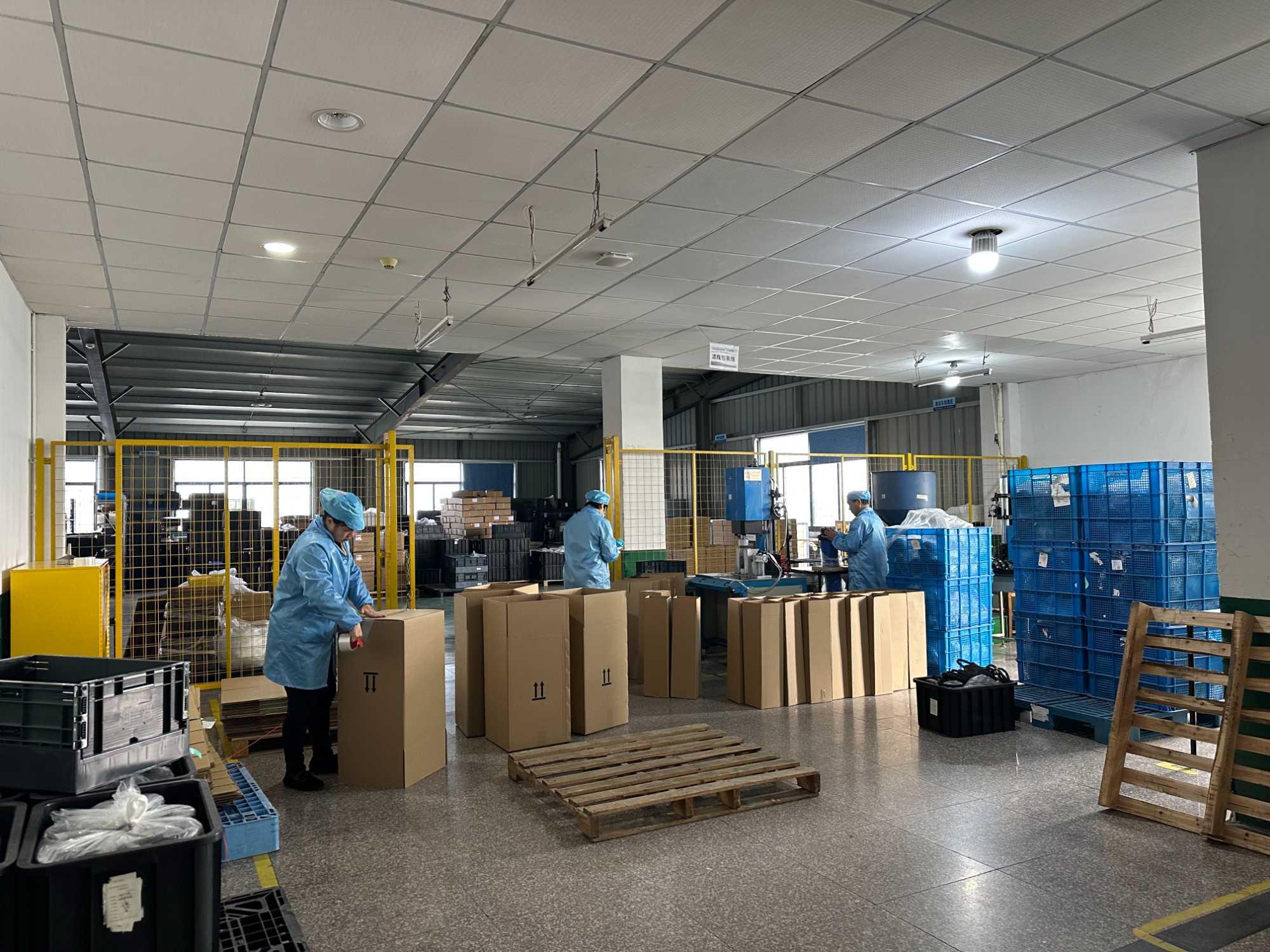 Advanced RO and tea bar production lines, complete production from fittings to machines, a perfect production system, an active sales team, and comprehensive customer services. A neat production workshop and modern office environment that provides a good working environment for employees, reflecting the entrepreneur's culture.