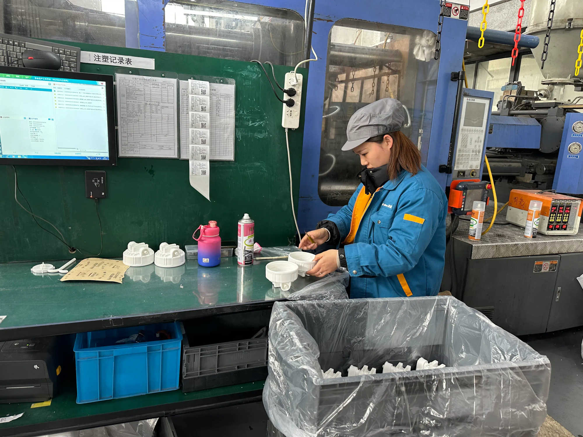 Nearly 50,000 square meters of water appliance production base, product design - mold development - injection - filter- parts - assembly, complete manufacturing system, process manufacturing, transformation and upgrading to 'intelligence', increased investment in production equipment, introduction of automation engineering talents, industrial automation transformation, and advanced technologies such as modularization, intelligence and automation to improve production efficiency and product technology.